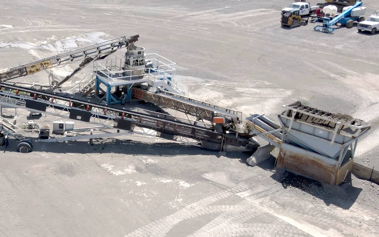 Crusher and screen on standby