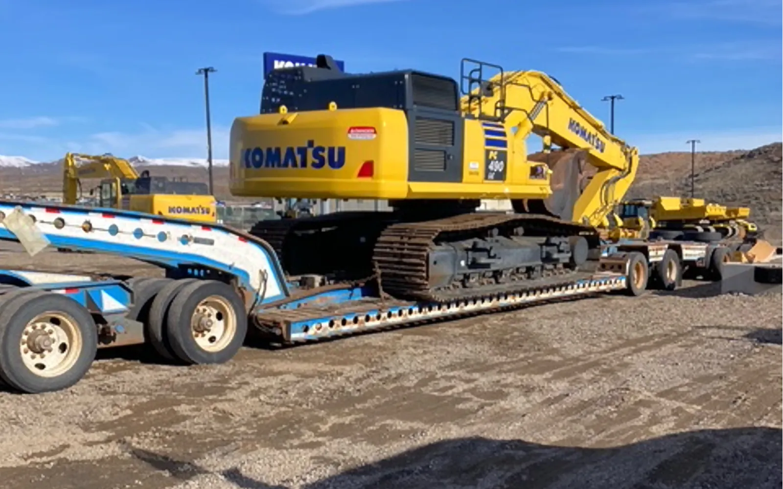 Shovel loaded on a lowboy trailer