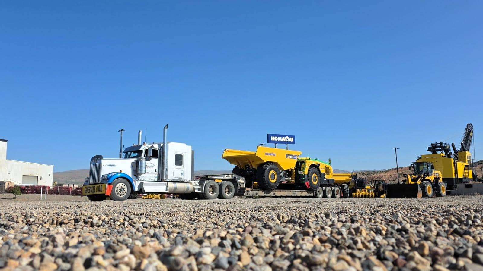 Heavy-Equipment Logistics equipment and hauling